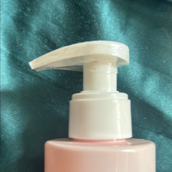 Sephora Lagoon and Cotton Flower Body Lotion Duo - Picture 6 of 9